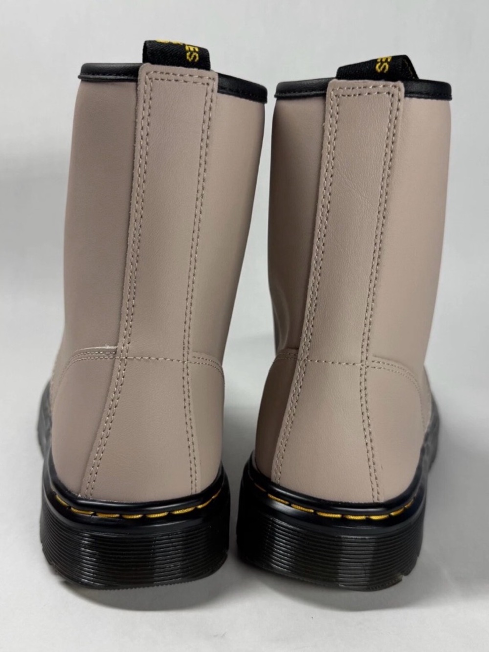Dr. Martens Zavala vintage beige Lace-Up Leather Boots - Picture 5 of 5